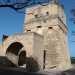 ...e la monumentale torre di avvistamento, simbolo del quartiere